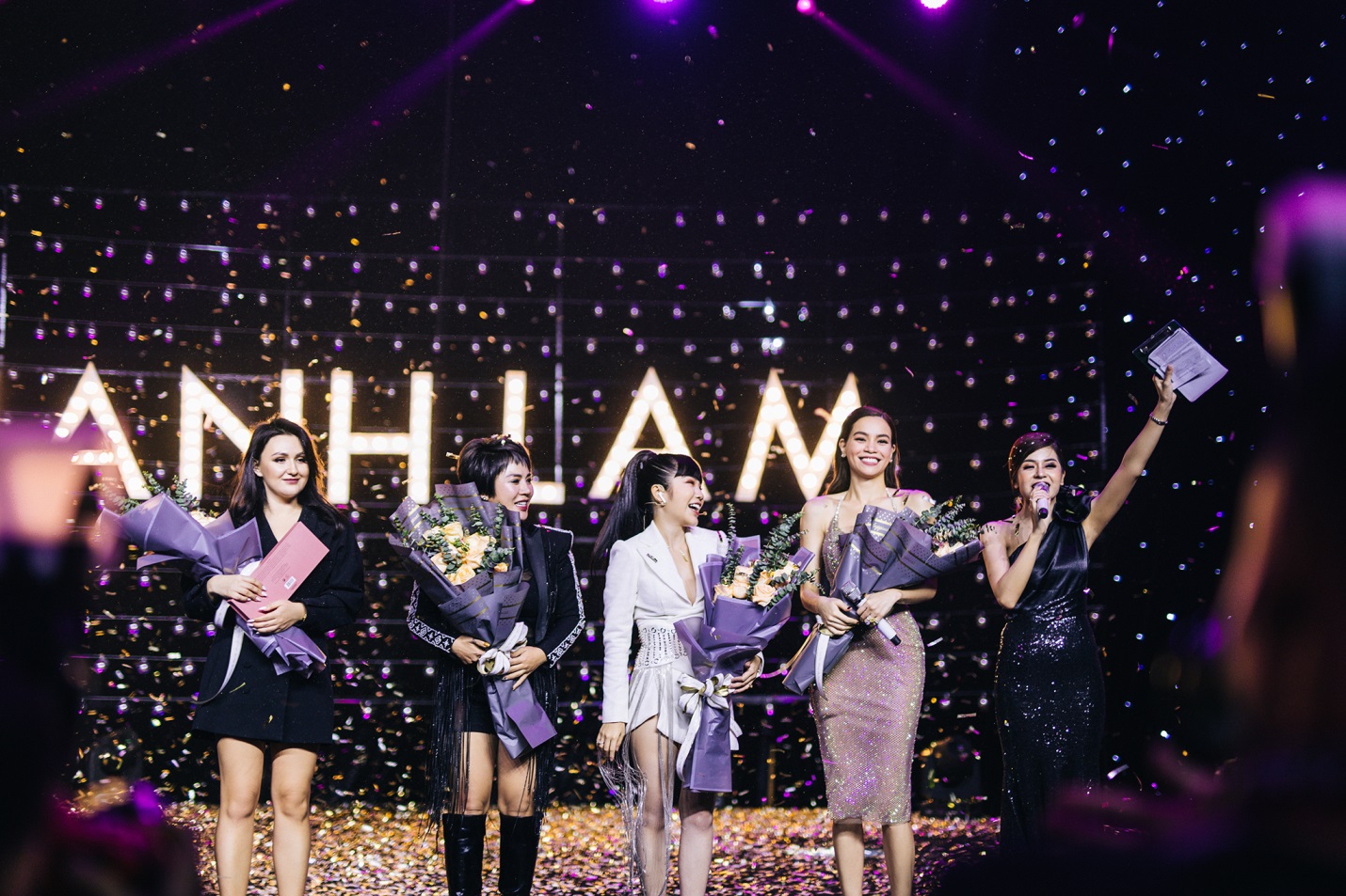 Điều gì đặc biệt trong sự kiện The makeup show của Hạnh Lâm makeup Academy? 10 10