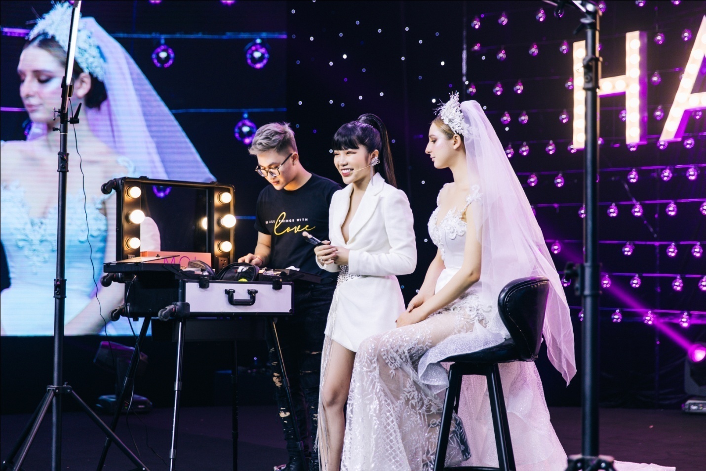 Điều gì đặc biệt trong sự kiện The makeup show của Hạnh Lâm makeup Academy? 7 7