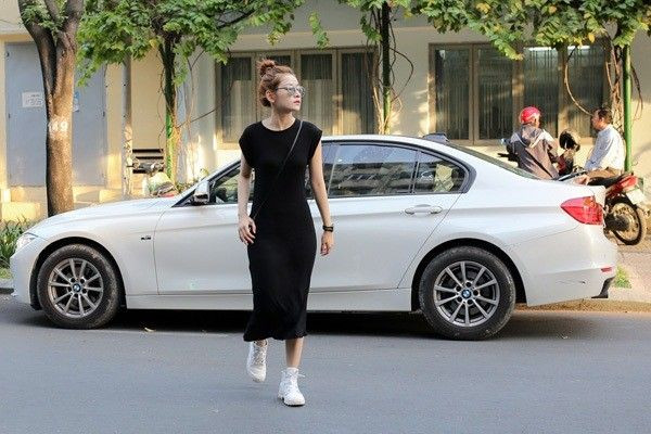 Cận cảnh chiếc xe sang của Chi Pu.