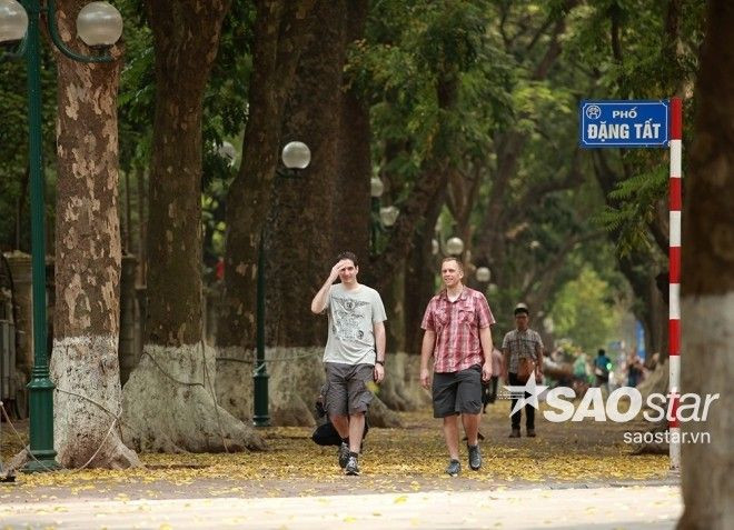 Con đường du khách nước ngoài thường ghé qua.