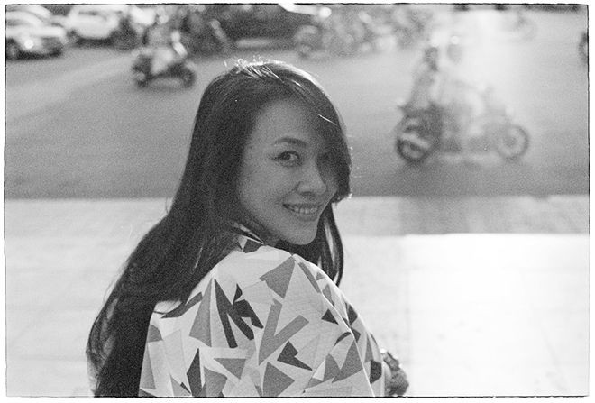 Vừa ra mắt ca khúc Cuộc tình không may vào ngày 24/6, Mỹ Tâm đã nhận được sự ủng hộ nhiệt tình từ đông đảo khán giả. Không chỉ vì nó là một ca khúc ballad hay, được “đo ni đóng giày” cho giọng hát của cô mà còn bởi đây là lần đầu tiên, Mỹ Tâm có sự thay đổi khi kết hợp với ê-kíp trẻ trung, cụ thể là nhạc sĩ trẻ Khắc Hưng.