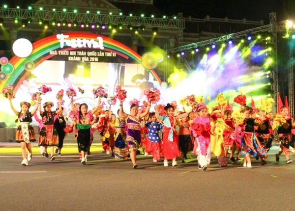Festivalthieunhi (4)