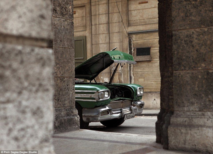 congvienkyJurachoxeotocoCuba-13