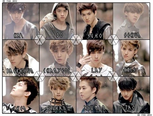 EXO debut với 12 thành viên vào tháng 4/2012.
