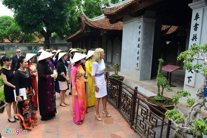 Một ngày của đệ nhị phu nhân Mỹ tại Hà Nội