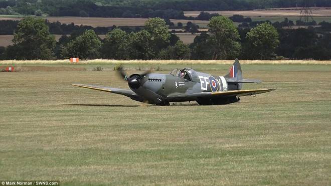 Phi cơ tiếp đất an toàn dù bánh xe không hoạt động