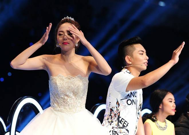 Tập 1 vòng Đối đầu sẽ được truyền hình trực tiếp lúc 20h ngày 25/7 trên VTV3 từ Nhà thi đấu Lãnh Binh Thăng.