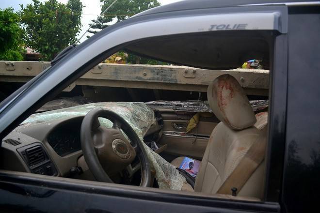 Vụ tai nạn làm 3 người trong ôtô chết tại chỗ, 5 người bị thương. Danh tính người chết: Lê Văn Mùi (48 tuổi), Nguyễn Văn Tân (62 tuổi), Nguyễn Thái Hời (29 tuổi), 5 người bị thương: Lê Văn Minh (46 tuôi,), Lê Văn Bình (44 tuổi), Lê Văn Tuấn (23 tuổi), Nguyễn Văn Xuân (59 tuổi), và tài xế Hồ Trần Sáu (49 tuổi) cùng trú Nghệ An.