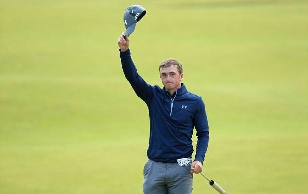 Golf thủ nghiệp dư bất ngờ vươn lên dẫn đầu The Open