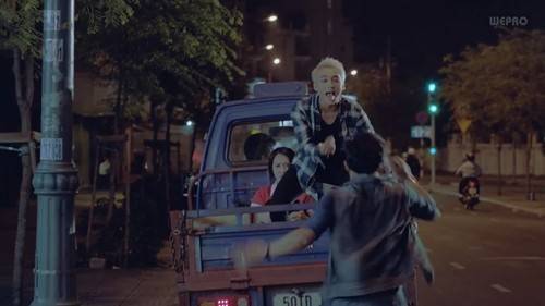 Sequence 02.00_55_20_23.Still035