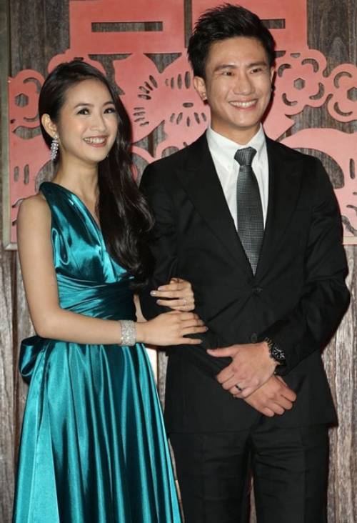 Lâm Y Thần bên chồng.