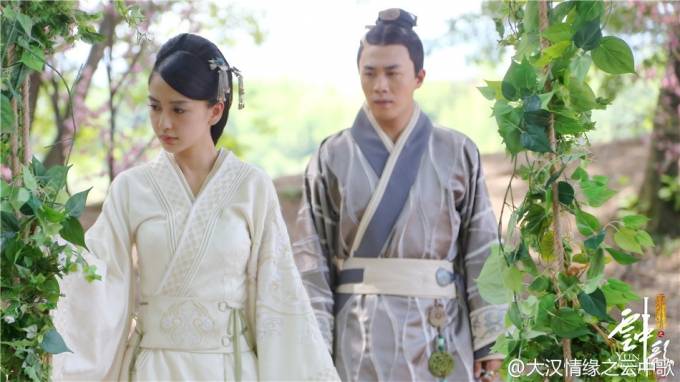 van-trung-ca-thui-lui-rating-01