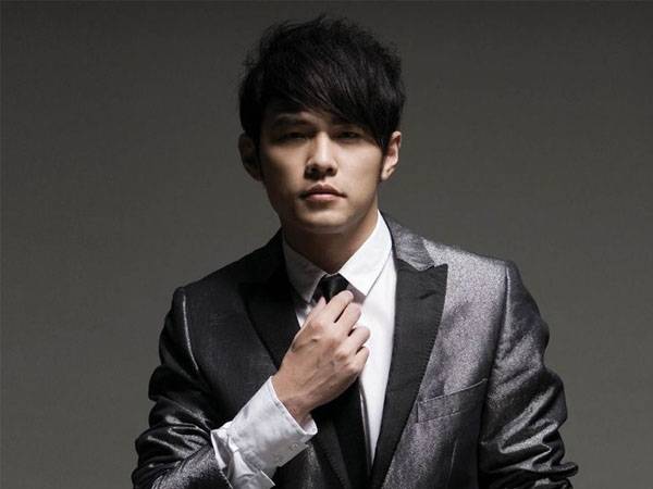 Ca sĩ Châu Kiệt Luân.