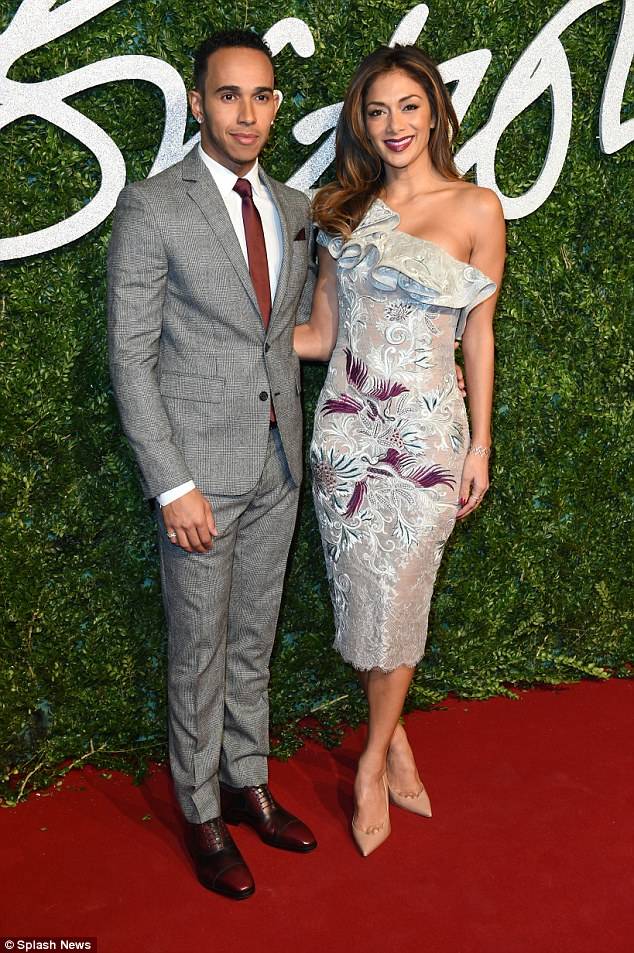 Nicole và bạn trai cũ - tay đua Lewis Hamilton từng có 7 năm gắn bó trước khi chia tay.