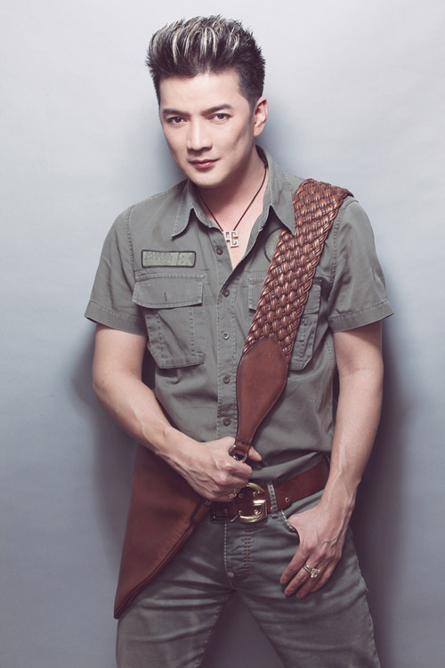 Ca sĩ Đàm Vĩnh Hưng.