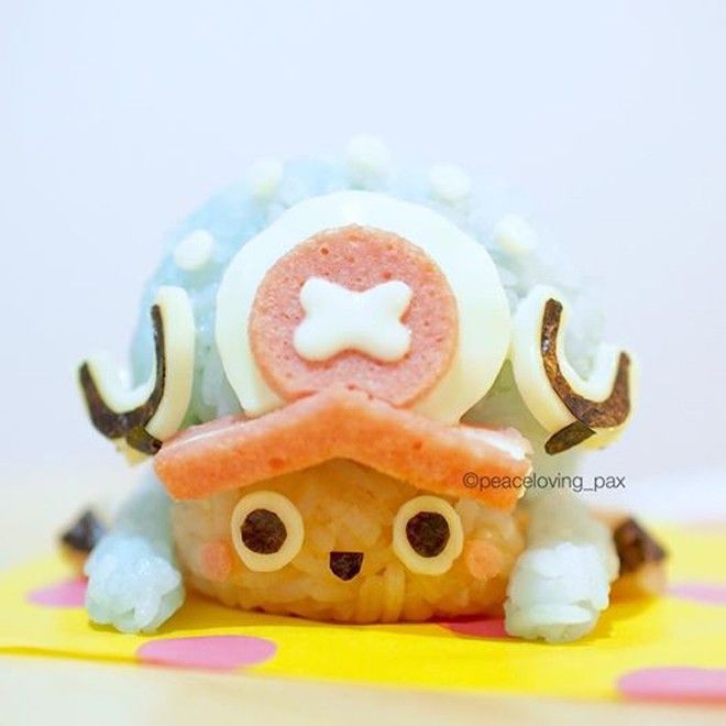 Bé tuần lộc Chopper trốn ra từ bộ truyện tranh One Piece.
