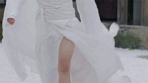 Khi dàn sao 'Thái tử phi thăng chức ký' thi nhau khoe… 'giò' Ảnh 2