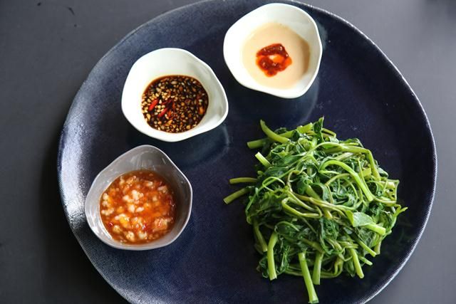 Rau muống ba loại