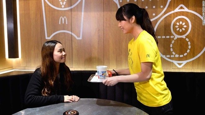 McDonald's vẫn chưa tiết lộ vì sao lại chọn Hồng Kông làm nơi khởi động ý tưởng mới này và liệu họ sẽ tiếp tục mở các cửa hàng tương tự ở những quốc gia khác hay không.