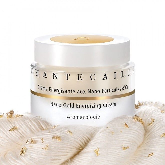 kem màu vàng màu Chantecaille, có khoảng $ 247 mỗi ounce, dường như gắn các hạt nano vàng để sợi nhỏ lụa (protein) để cung cấp "chữa bệnh" lợi ích cho làn da. Hầu hết các thành phần khác, từ axit lactic để nước ép dứa, được bao gồm với các mục tiêu để giảm bớt căng thẳng và thúc đẩy năng lượng - loại giống như một lớp học yoga thực sự tốn kém ... cho khuôn mặt của bạn.
