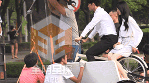 Sự thật chẳng như phim phía sau hậu trường 'Yêu em từ cái nhìn đầu tiên' Ảnh 2