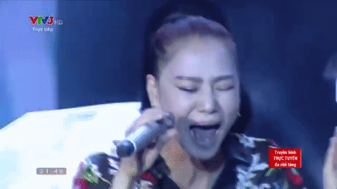 Các Sao nữ Vpop rất hay có những động tác này trên sân khấu! Ảnh 2