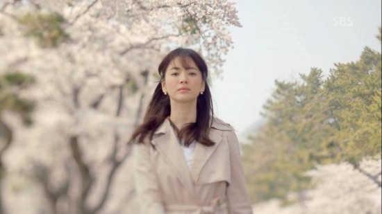 Tạo hình của cô trong bộ phim truyền hình That Winter, The Wind Blows.