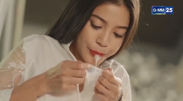 Hành động đê hèn của Lee để gay ra sự hiểu lầm cho Katun và bạn trai