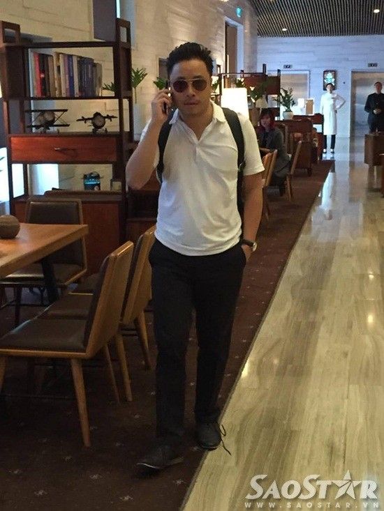 ...và luôn tất bật với những cuộc điện thoại.