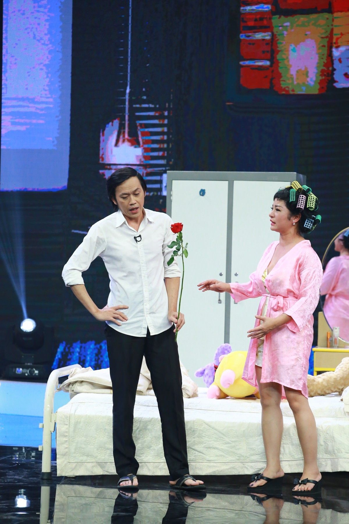 Hoai Linh-Thuy Nga (2)