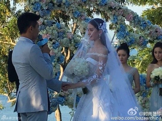 “Tôi từng oán giận ông trời, tôi hỏi tại sao ông lại đối xử với tôi quá bất công. Tại sao không công bằng với tôi, khiến tôi chịu qua nhiều đau khổ, tình cảm cũng không vui vẻ. Giờ, tôi đã hiểu, ông trời muốn tôi chịu khổ để mang cô ấy đến cho tôi - em là người khiến cuộc sống của anh trở nên hoàn hảo”, Ngô Kỳ Long nghẹn ngào khi chia sẻ.