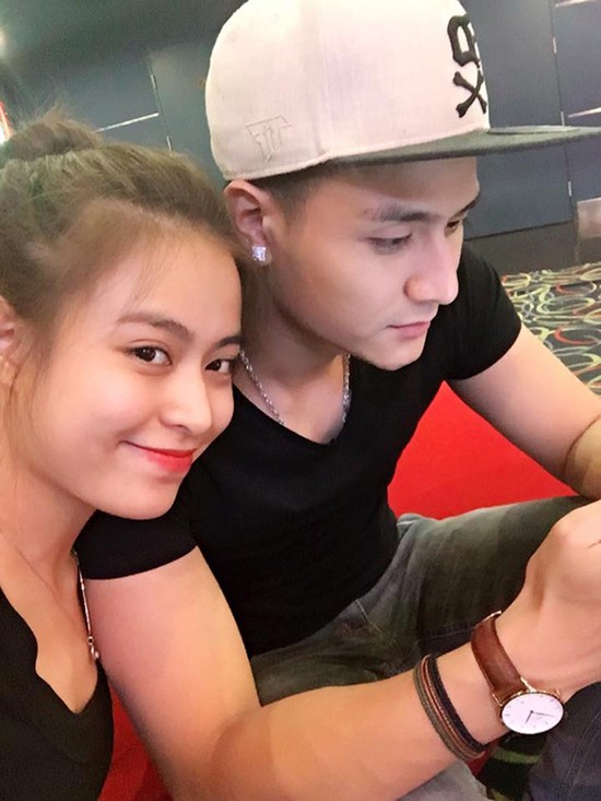 Hoàng Thùy Linh bất ngờ đăng tải hình ảnh đi xem cùng Vĩnh Thụy.