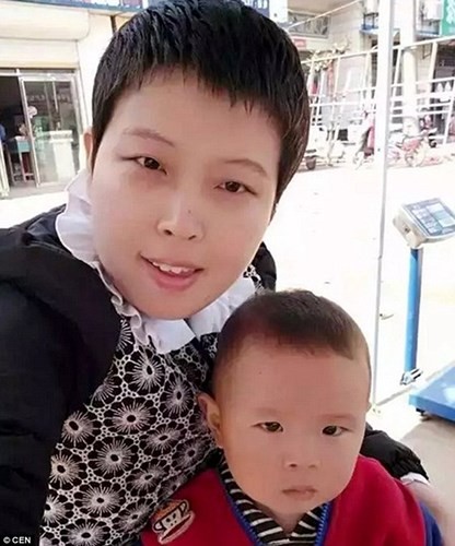 Khi những thông tin về Ding Zhen được đăng tải trên các báo, cô bị nhiều người chỉ trích bởi cách điều trị cực đoan và thiếu cơ sở khoa học.