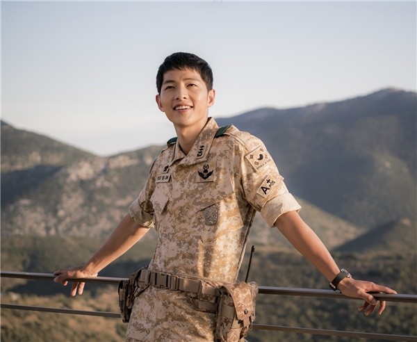 Nụ cười tỏa nắng khiến các fan nữ "đổ rầm rầm".