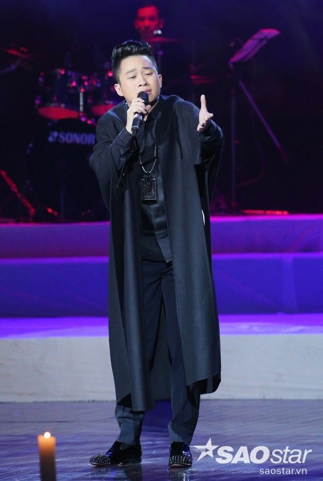 Riêng Tùng Dương hát trong đêm nhạc này, anh mang đến 3 ca khúc là Ru ta ngậm ngùi, Xin cho tôi và Tiến thoái lưỡng nam. Riêng bài hát Tiến thoái lưỡng nam được phối khí mới bởi nhạc sĩ Hồng Kiên (ban nhạc Anh Em) đậm chất Jazz đã tạo nên dấu ấn mới lạ trong nhạc phẩm của Trịnh.