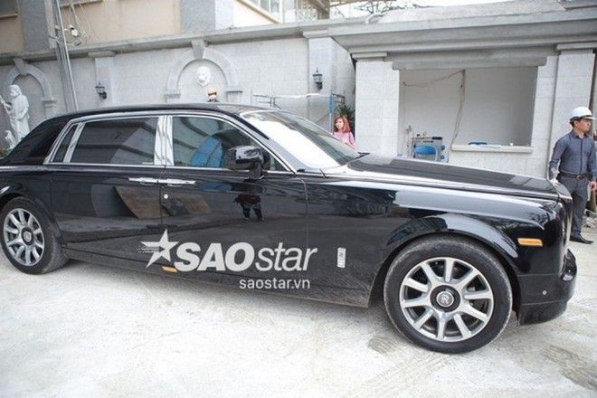 Siêu xe Roll-Royce Phantom Series II trị giá 30 tỷ đồng.