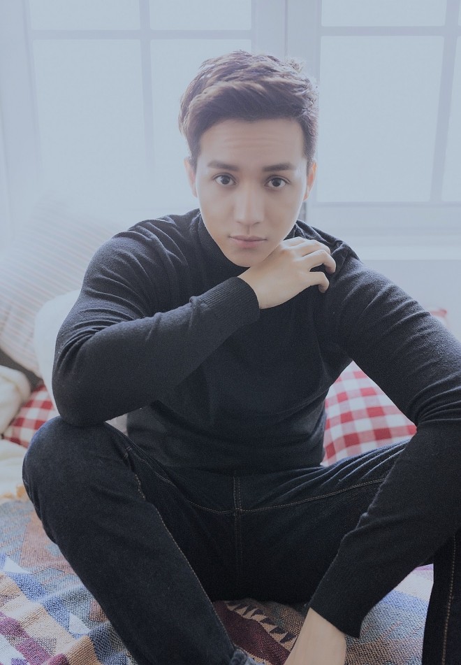 Mister Global sẽ diễn ra vào cuối tháng 4/2016, hiện chàng trai sinh năm 1993 đang tích cực luyện tập thể lực, trang phục và tài năng để chuẩn bị tốt cho cuộc thi.