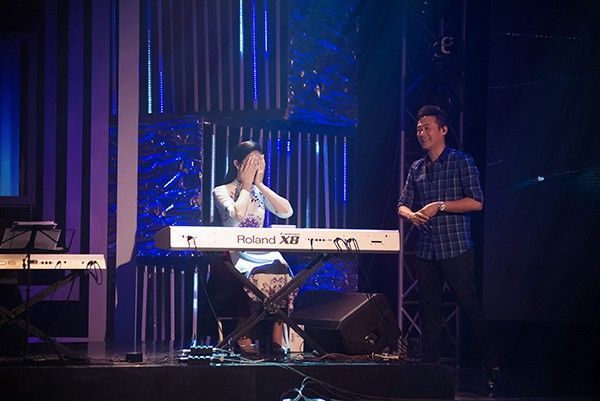 Mặc dù chưa thành thạo nhưng khi được MC Anh Tuấn đề nghị, Ngọc Hân đã mạnh dạn thể hiện khả năng chơi piano trong chương trình. Cô ôm mặt xấu hổ sau khi chơi xong bản nhạc bởi nó vẫn khá rời rạc.