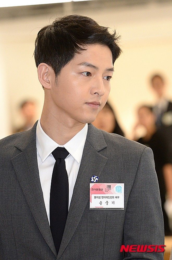 Song Joong Ki xuất hiện tại sự kiện sáng 11/4.