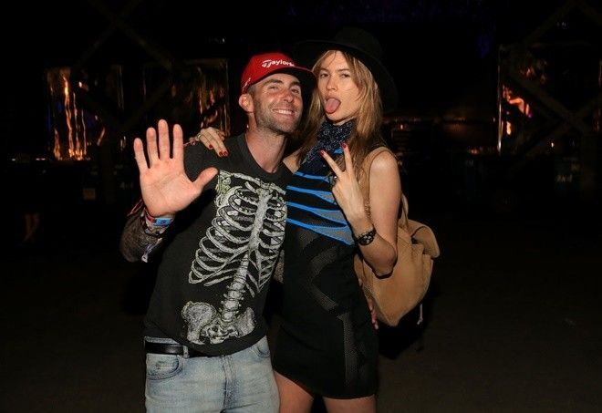 Adam-Levine-Behati-Prinsloo