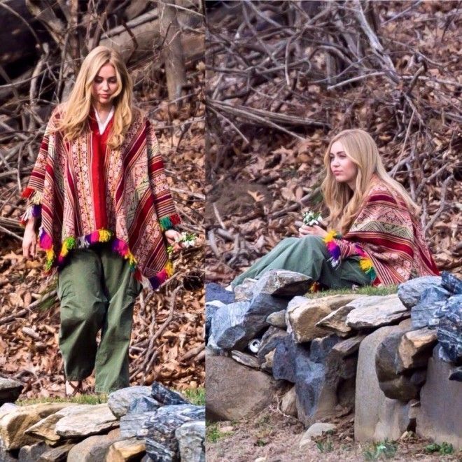 Hình ảnh “gái ngoan” của Miley trên phim trường.