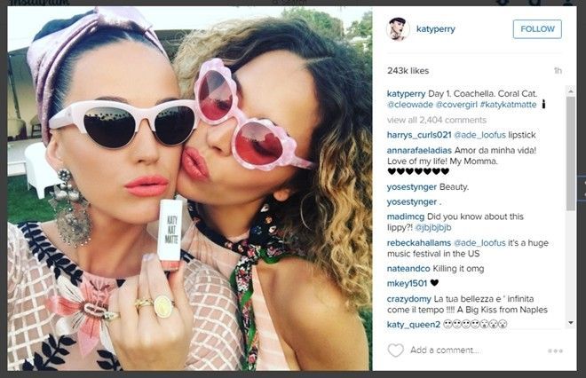 Katy và cô bạn