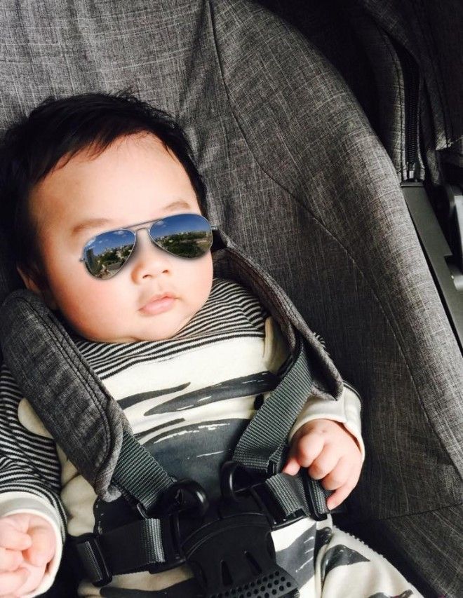 Con trai Tùng Dương trông khá bụ bẫm, kháu khỉnh.