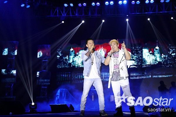 Tuấn Hưng còn kết hợp cùng ca sĩ YJB đến từ Hàn Quốc.