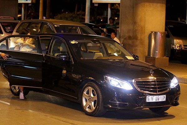 Sau đó hai mẹ con di chuyển lên xe đi về, nhưng được biết khi vừa tới Thành phố Hồ Chí Minh, Vy Oanh đi thẳng về Phan Thiết thăm mẹ vì mẹ chị không được khoẻ không lên đón cô và cháu ngoại của mình được.