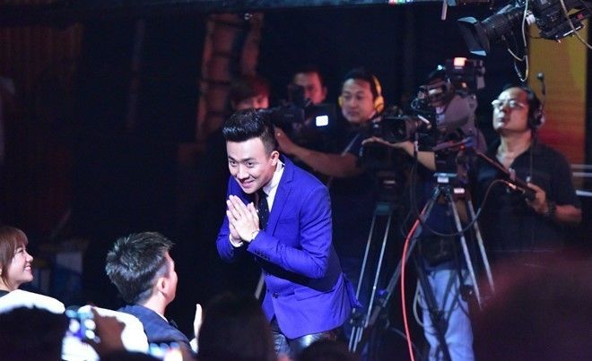Trấn Thành đoạt cú đúp với 2 hạng mục Người dẫn chương trình được yêu thích và Nghệ sĩ hài được yêu thích.