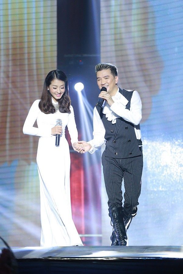 Nếu đời không có anh được Đàm Vĩnh Hưng thể hiện cùng học trò Thu Hằng (Bolero).