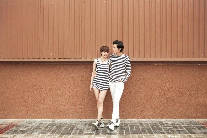 Hoặc hai bạn có thể chọn một họa tiết đinh như kẻ sọc sọc chẳng hạng, rồi phối những item có họa tiết ấy lại với nhau.