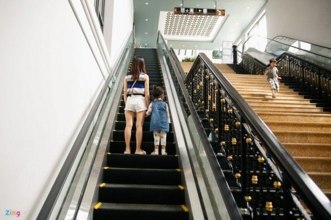 Hai mẹ con bỏ về vì không mua được quần áo và chưa chuẩn bị đồ đầy đủ.