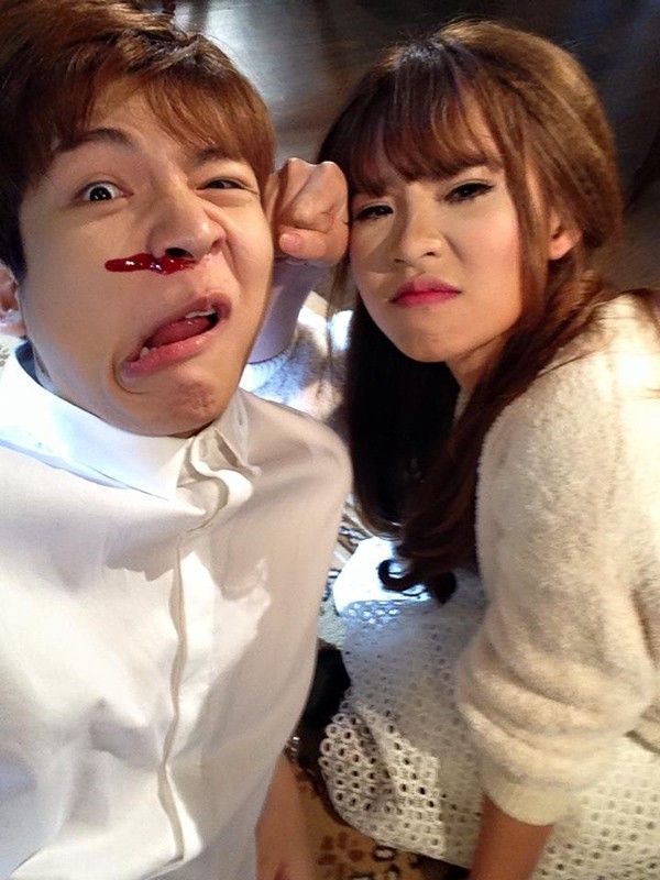 Ngoài Huy Khánh ra, Khởi My chưa từng vướng hải tin đồn hẹn hò với bất kỳ ai bởi cô nàng tự nhận mình là "cốc chủ cốc ế".